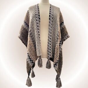 🎄 Khaki Woven Holiday Ruana/ Shawl
